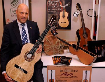 Guitarras españolas que suenan en 120 países.